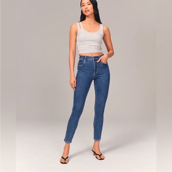 Abercrombie & Fitch Ultra High Rise Super Skinny Ankle Jeans 2/26 - Picture 3 of 6